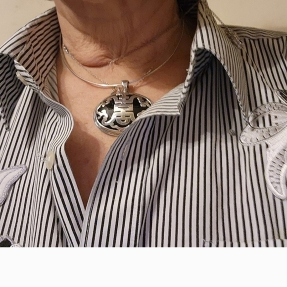 Vintagec Asian Sterling and Onyx Necklace - Picture 12 of 12